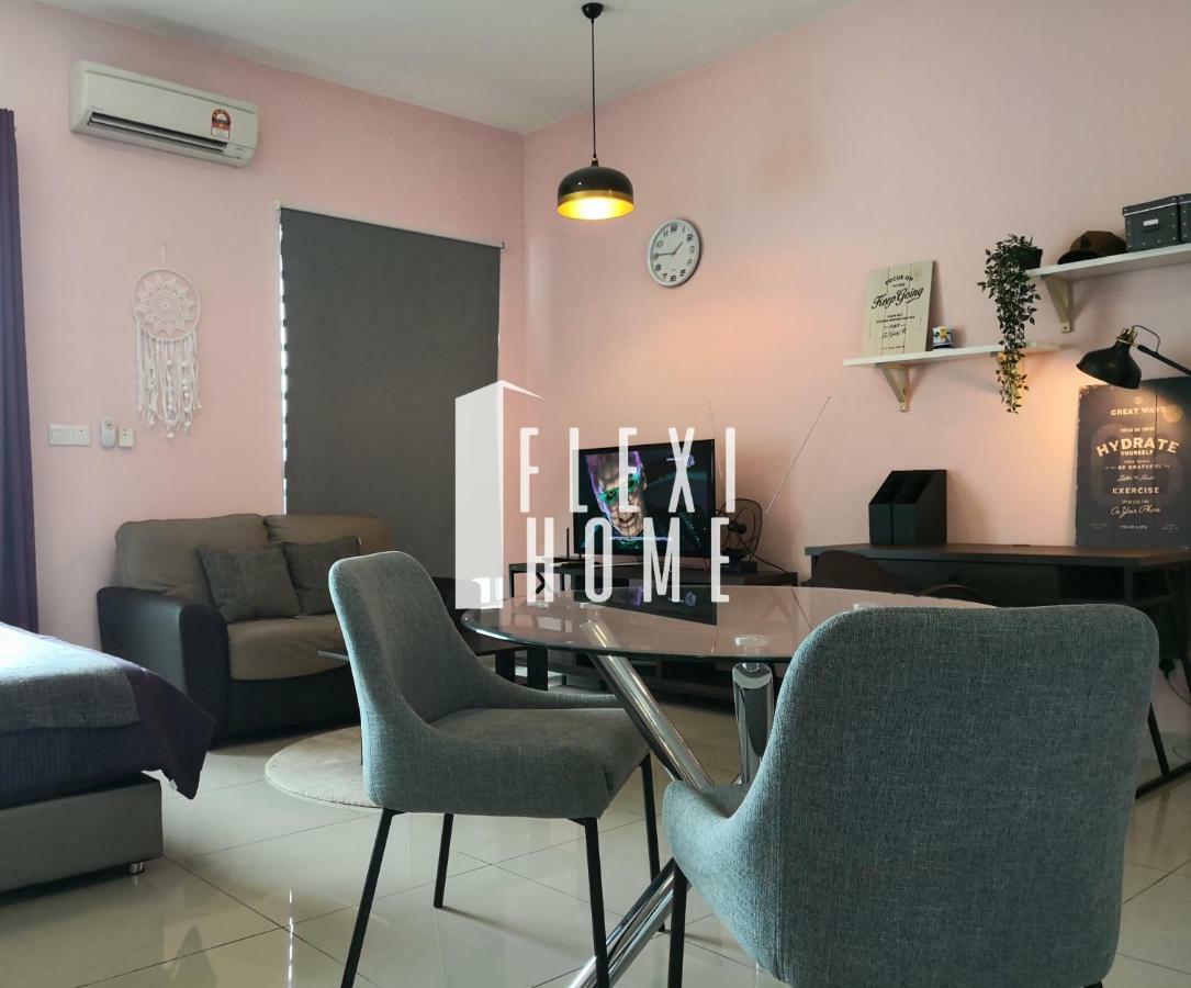 Colour-Theme Designed, Private Studio Home, Cybersquare 27B Cyberjaya, Flexihome-My Екстер'єр фото